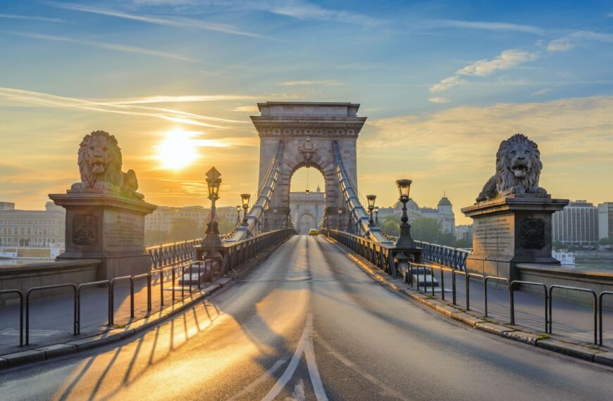 18 World-Class Cities That Belong on Your Travel Bucket List
